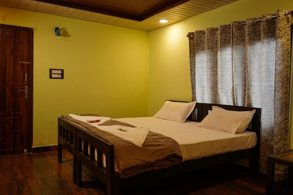 Resort in Kanatal Resort in Kanatal